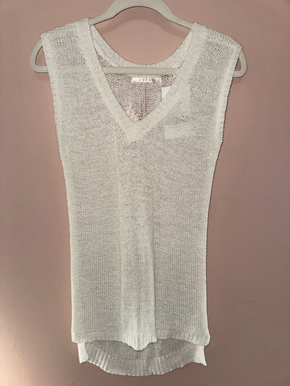 Cyrus Sleeveless Lightweight White V-Neck Knit Sweater Vest Tank Size S Small